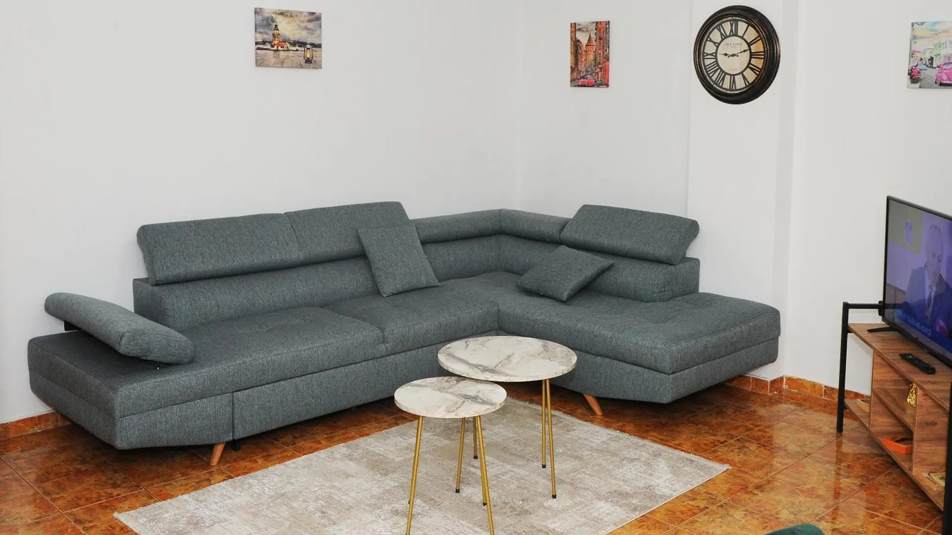 Aurora Apartment Shkoder 0*,