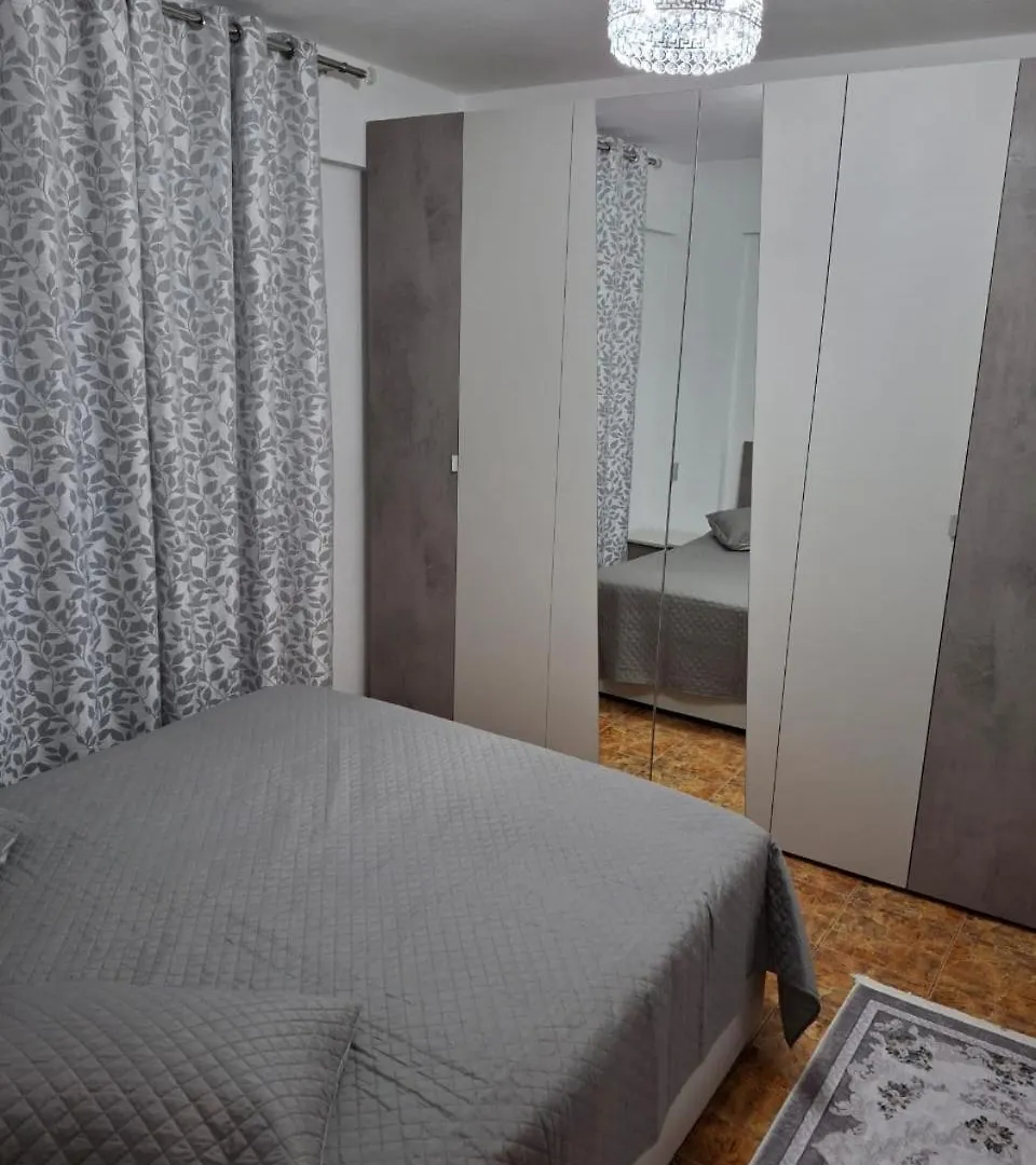 Aurora'S Apartment Shkoder 0*,